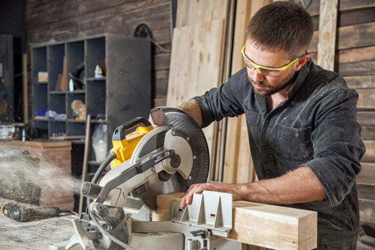 Houtbewerker - interieurbouwer - medewerker hout